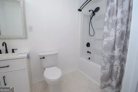 Bath - 12 Ulas B Ware Rd, Newnan, GA 30263 photo 1 of 3