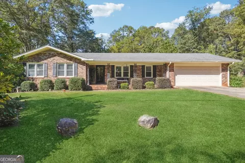 130 Seagraves Dr, Athens, GA 30605
