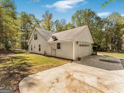 Exterior - 205 Pebble Creek Dr, Covington, GA 30016 photo 7 of 7