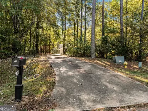 Exterior - 205 Pebble Creek Dr, Covington, GA 30016 photo 3 of 7