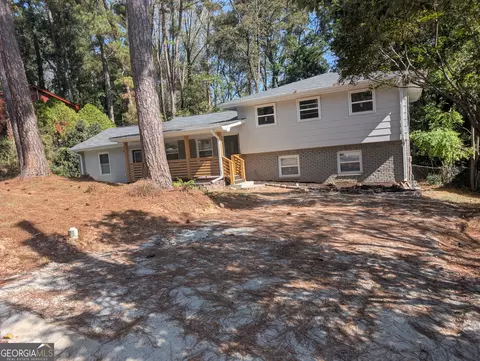 5478 Deerfield Trl, College Park, GA 30349