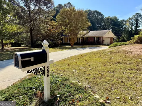 506 Avalon Dr, Fayetteville, GA 30214