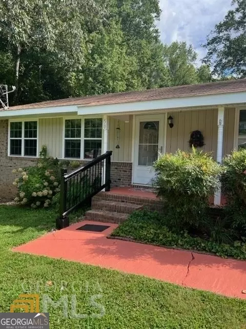 50 Green Acres Dr, Carrollton, GA 30117