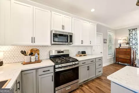Kitchen - 406 Bell St, Monroe, GA 30655 photo 6 of 7