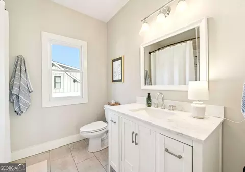 Bath - 406 Bell St, Monroe, GA 30655 photo 2 of 2