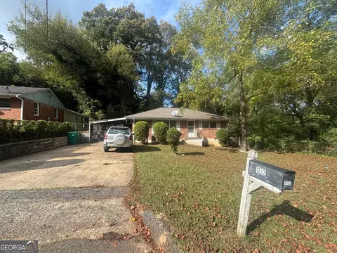 1132 Grace Dr, Forest Park, GA 30297