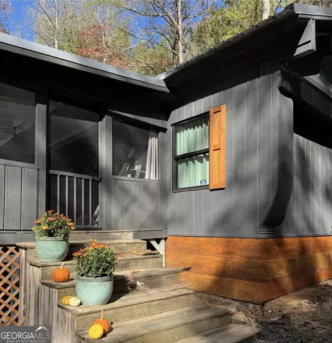 468 Charlottes Web Dr, Ellijay, GA 30540