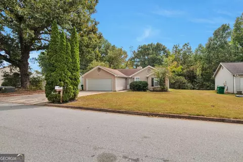 5471 Fox Valley Ln, Stone Mountain, GA 30088
