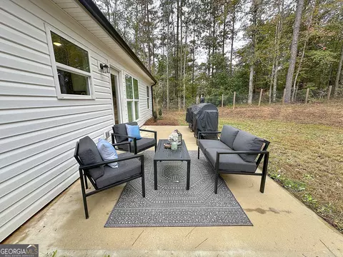 Exterior - 474 Waterview Dr, Lagrange, GA 30240 photo 4 of 6
