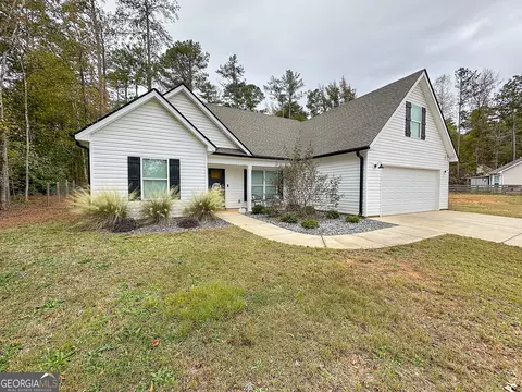 Exterior - 474 Waterview Dr, Lagrange, GA 30240 photo 2 of 6
