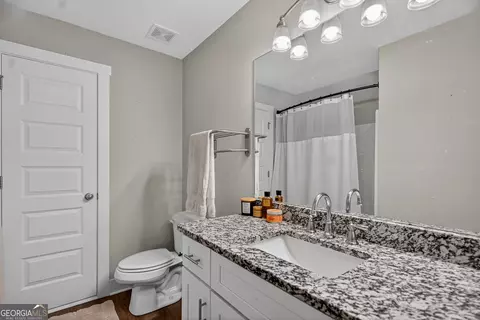 Bath - 1565 Glass Bridge Rd, Lagrange, GA 30240 photo 6 of 7