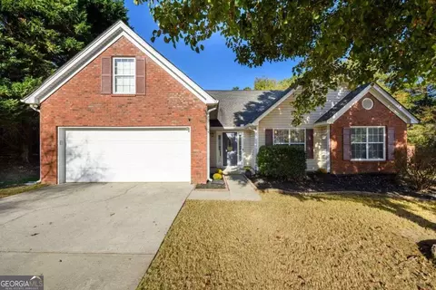1001 Autumn Glen Ct, Dacula, GA 30019