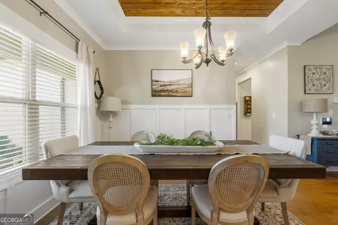 Dining - 47 Chatham Ct, Williamson, GA 30292 photo 2 of 4
