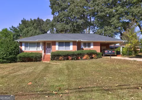 1527 Ridgewood Dr, Griffin, GA 30223