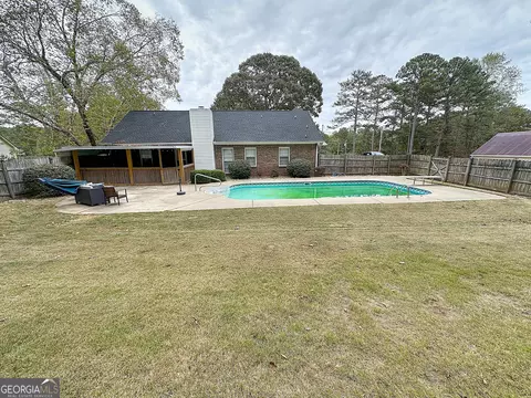 Exterior - 928 Stewart Rd, Lagrange, GA 30241 photo 7 of 9