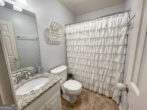 Bath - 928 Stewart Rd, Lagrange, GA 30241 photo 3 of 3
