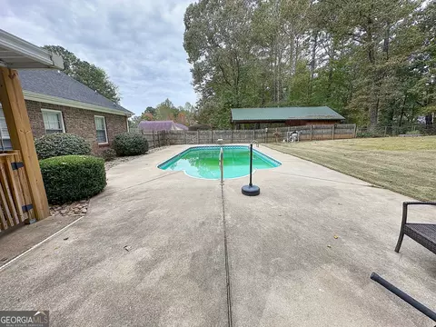 Exterior - 928 Stewart Rd, Lagrange, GA 30241 photo 8 of 9