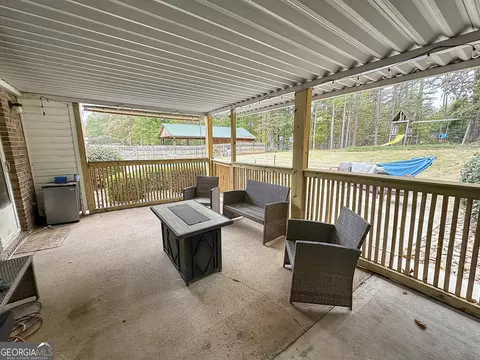 Exterior - 928 Stewart Rd, Lagrange, GA 30241 photo 5 of 9