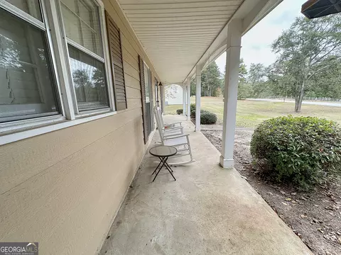 Exterior - 928 Stewart Rd, Lagrange, GA 30241 photo 2 of 9