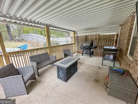 Exterior - 928 Stewart Rd, Lagrange, GA 30241 photo 4 of 9