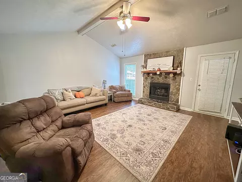 Living - 928 Stewart Rd, Lagrange, GA 30241 photo 2 of 2