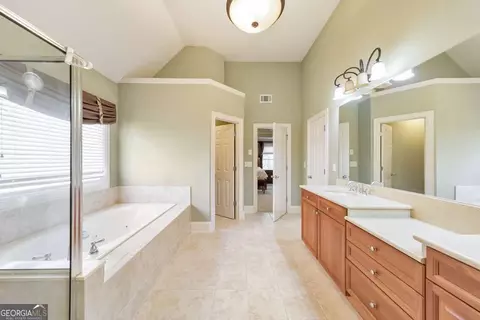 Bath - 3161 Willowstone Dr, Duluth, GA 30096 photo 3 of 6