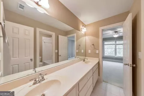 Bath - 3161 Willowstone Dr, Duluth, GA 30096 photo 5 of 6