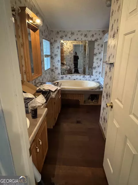 Bath - 105 Skyline Dr, Hampton, GA 30228 photo 2 of 4