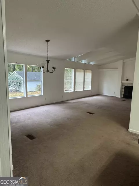 Living - 105 Skyline Dr, Hampton, GA 30228 photo 2 of 2