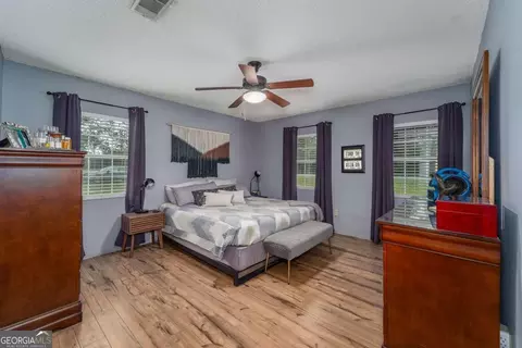 Bedroom - 2656 Ware St, Blackshear, GA 31516 photo 1 of 2