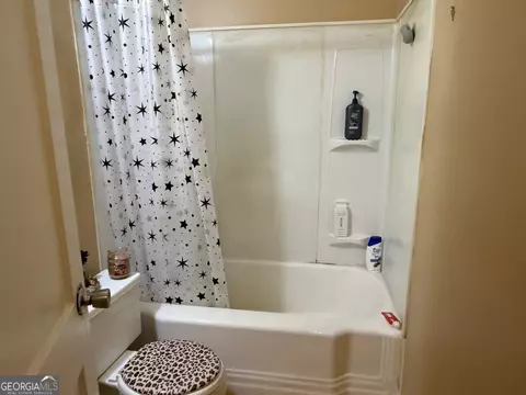 Bath - 616 S Harlem Cir, Lagrange, GA 30241 photo 1 of 1