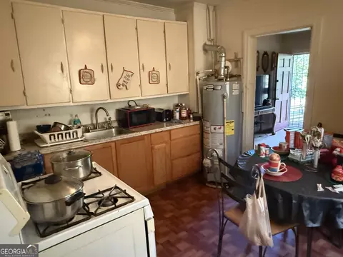 Kitchen - 616 S Harlem Cir, Lagrange, GA 30241 photo 1 of 2