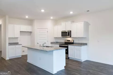 Kitchen - 205 Cattle Dr, Perry, GA 31069 photo 1 of 1