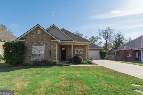 135 Parkview Grv, Kathleen, GA 31047