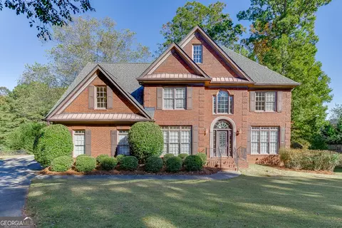 1450 Woodland Lake Dr, Snellville, GA 30078