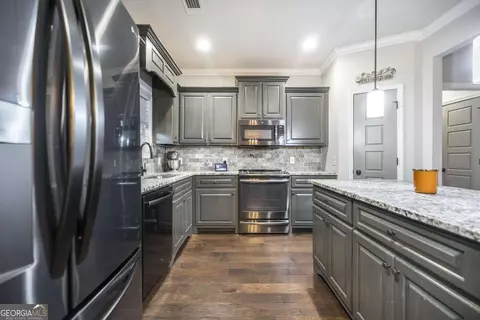 Kitchen - 112 Dora Ln, Byron, GA 31008 photo 5 of 5
