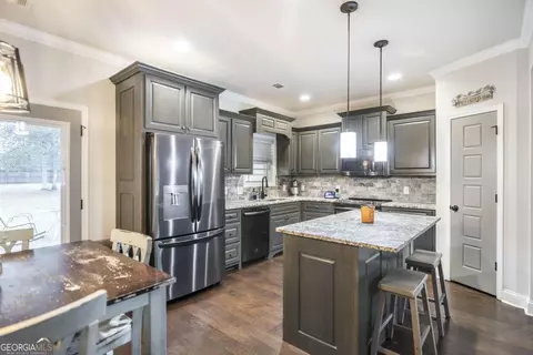 Kitchen - 112 Dora Ln, Byron, GA 31008 photo 2 of 5