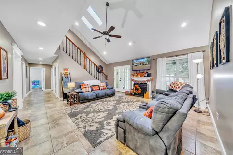 Entry Way - 620 Hatchee Ridge Rd, Dublin, GA 31021 photo 1 of 6