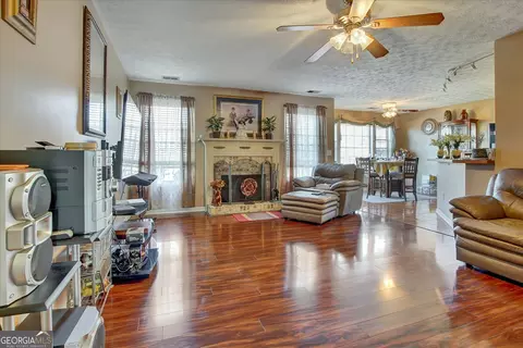 Living - 150 Charleston Pl, Covington, GA 30016 photo 3 of 4