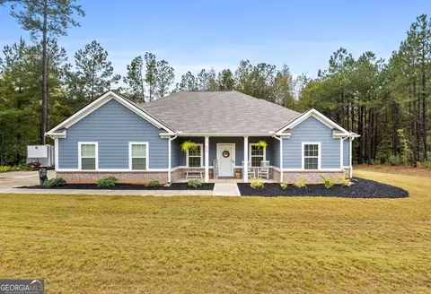 410 Strickland Loop, Forsyth, GA 31029 photo 2