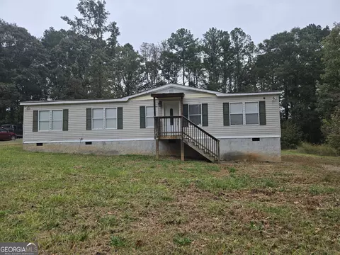 98 W Lakeview Dr, Temple, GA 30179