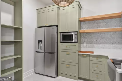 Kitchen - 259 Massengale Rd, Brooks, GA 30205 photo 7 of 8