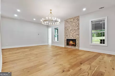Living - 259 Massengale Rd, Brooks, GA 30205 photo 4 of 6