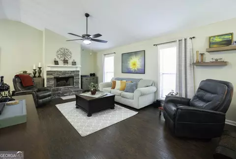 Living - 305 Edgemont Dr, Lagrange, GA 30240 photo 1 of 1