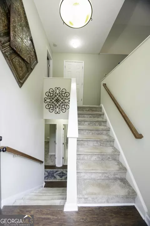 Entry Way - 305 Edgemont Dr, Lagrange, GA 30240 photo 1 of 4
