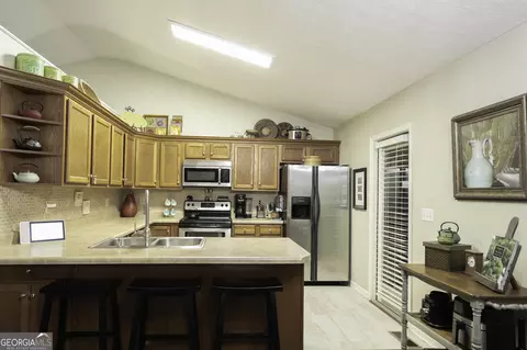 Kitchen - 305 Edgemont Dr, Lagrange, GA 30240 photo 3 of 3