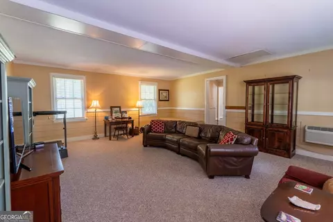 Living - Undisclosed, Perry, GA 31069 photo 1 of 2