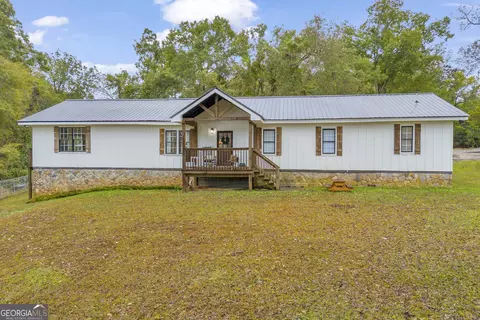 1060 Stephens St, Greensboro, GA 30642