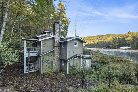 1007 Bear Gap Rd, Lakemont, GA 30552