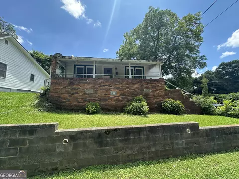 216 E First St, Jackson, GA 30233